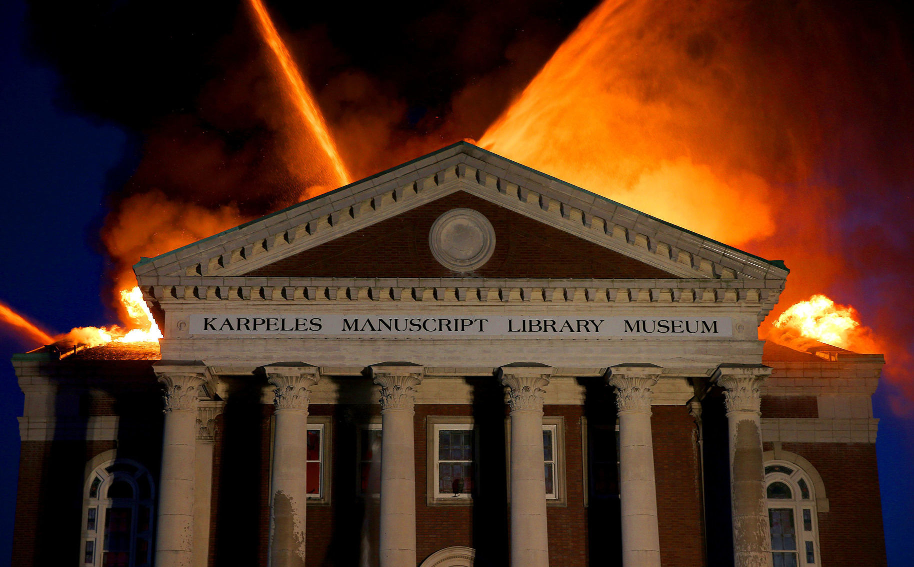 Historic building and museum burns